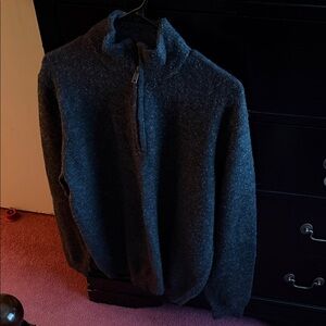 FRYE AND CO. Men's Dark Charcoal Half-Zip Sweater